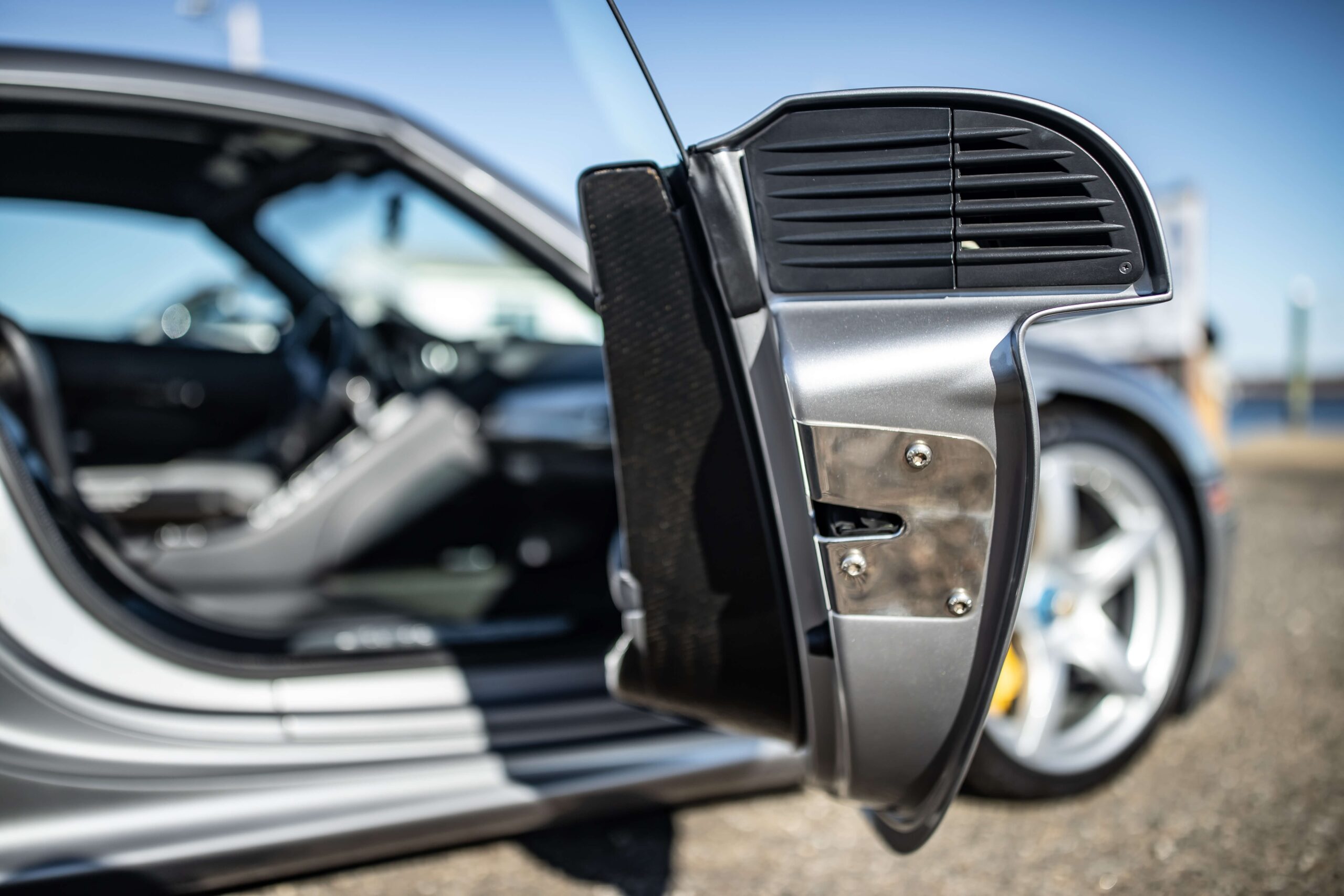 2005 Porsche Carrera GT (115)