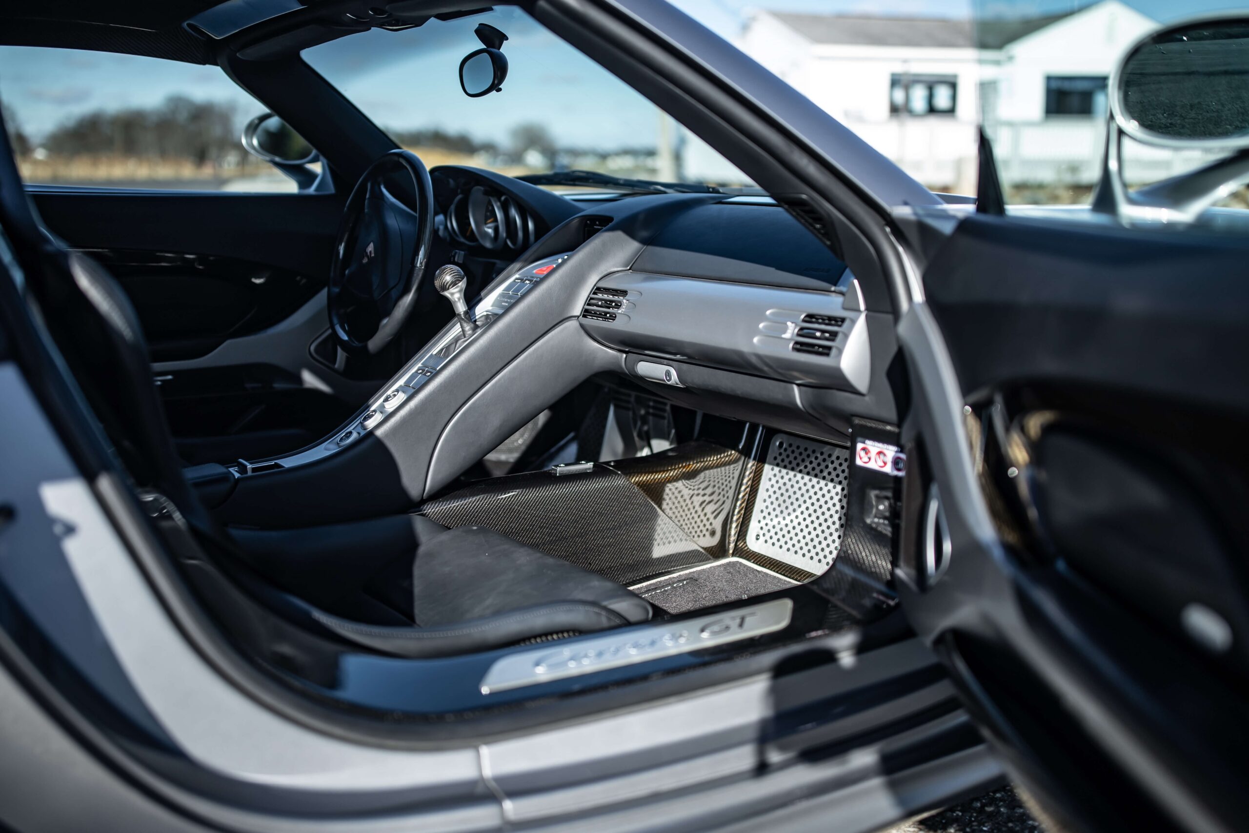 2005 Porsche Carrera GT (121)