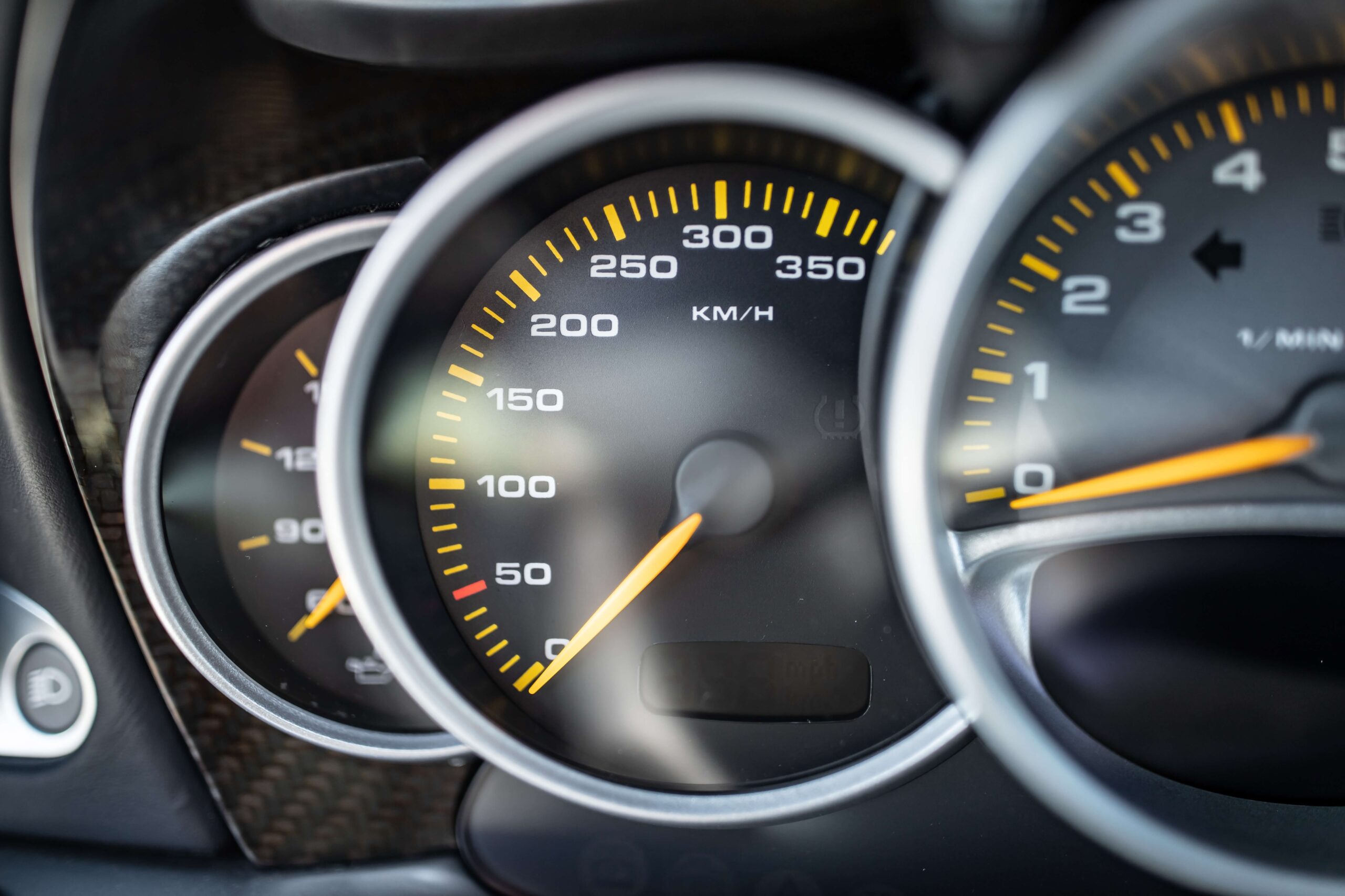 2005 Porsche Carrera GT (140)