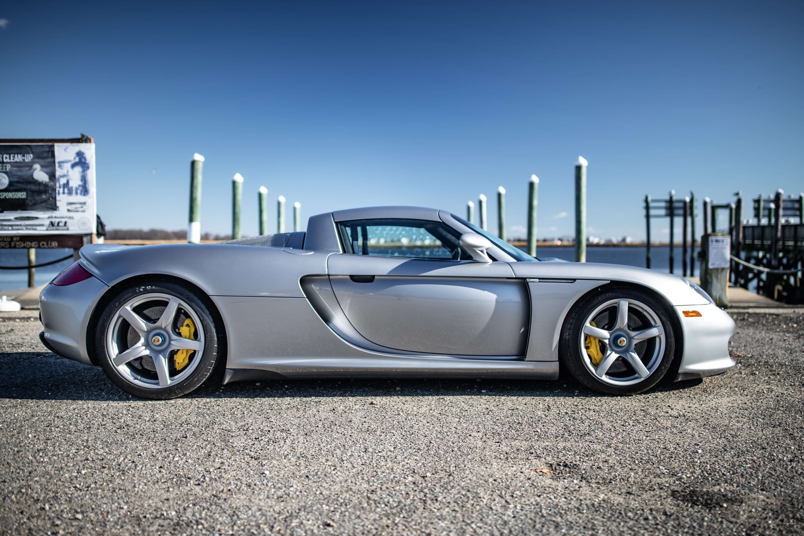 2005 Porsche Carrera GT (25)