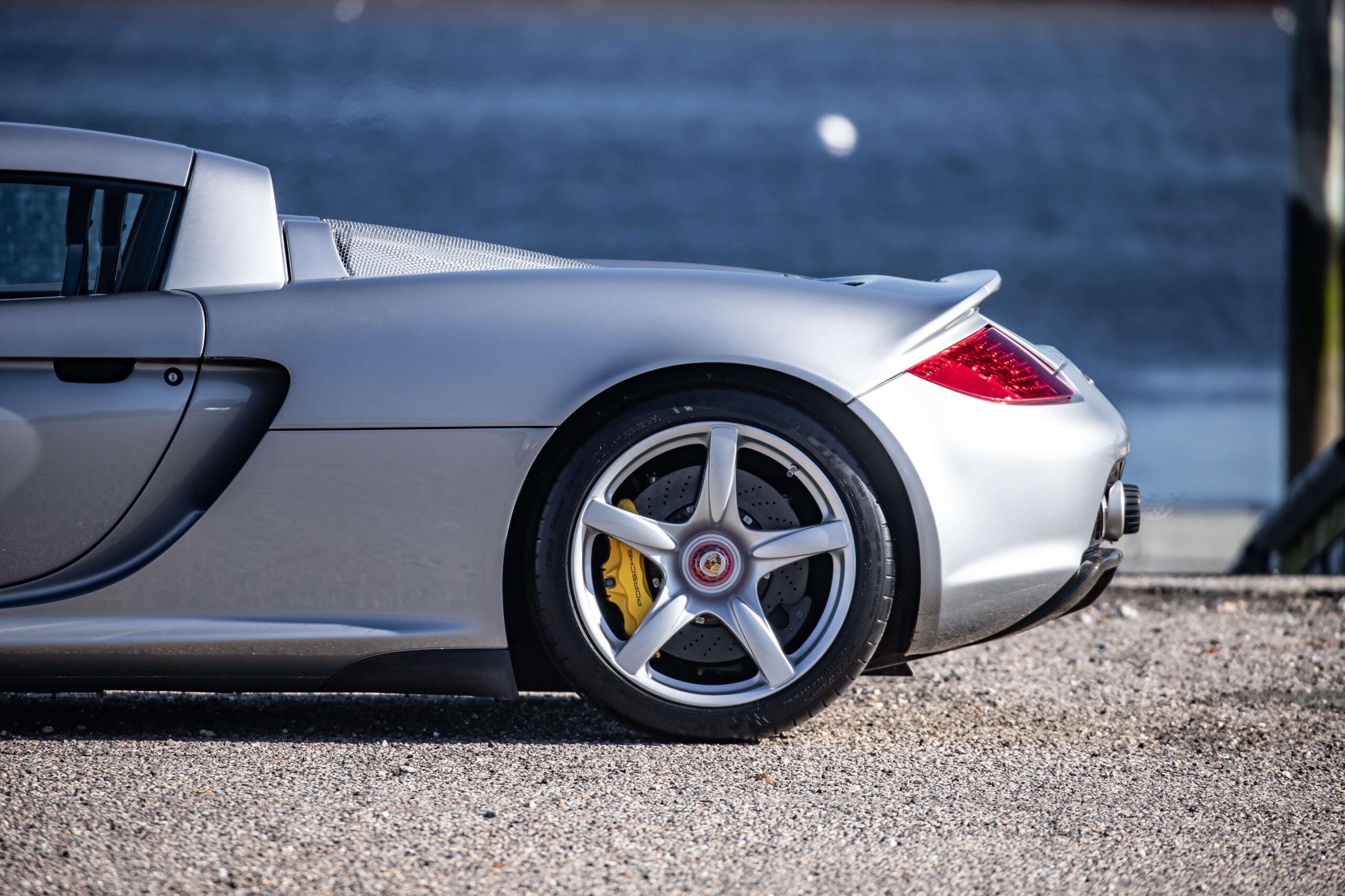 2005 Porsche Carrera GT (47)